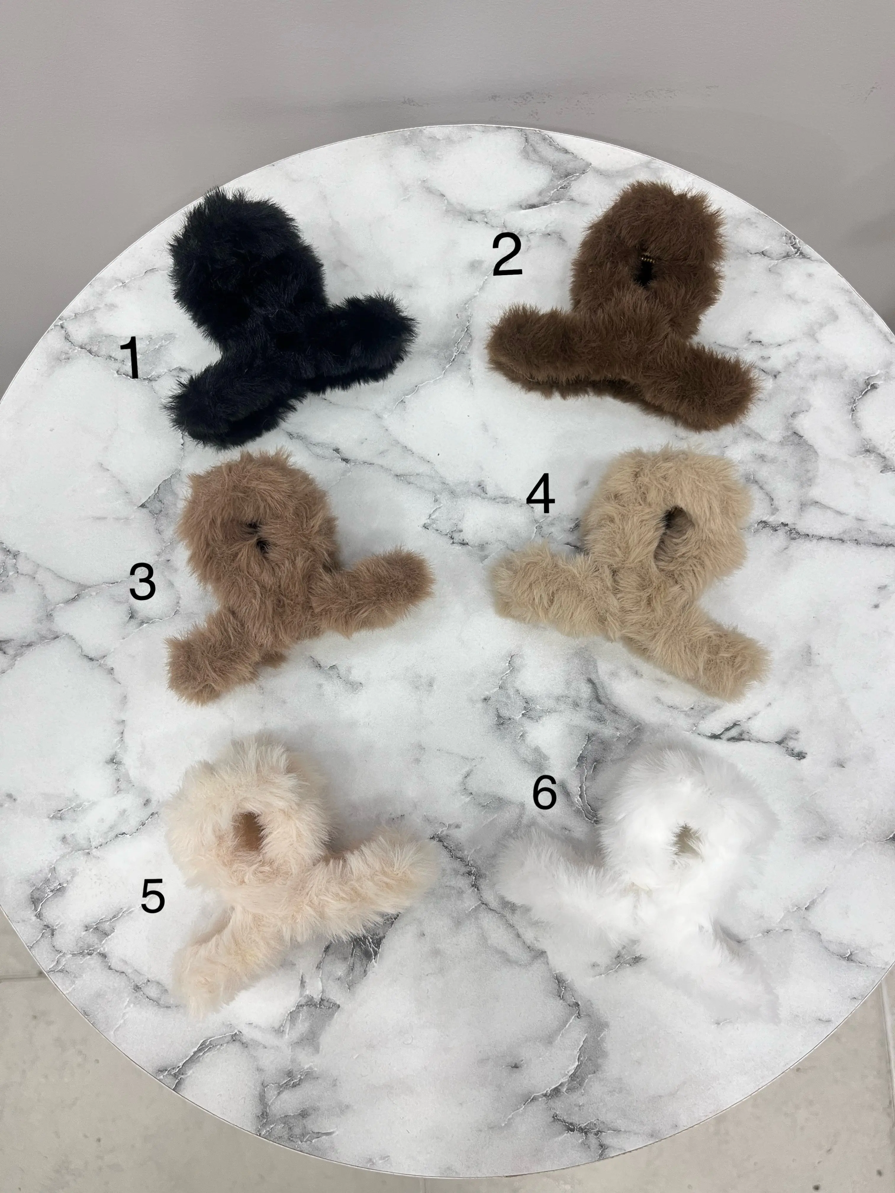 Liana Small furry clips