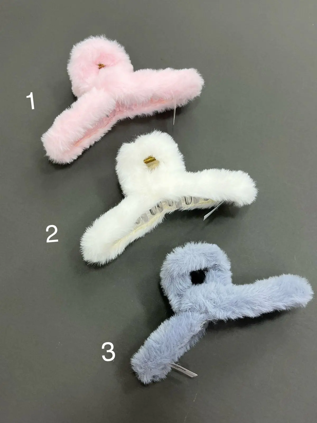 Liana Large furry clips