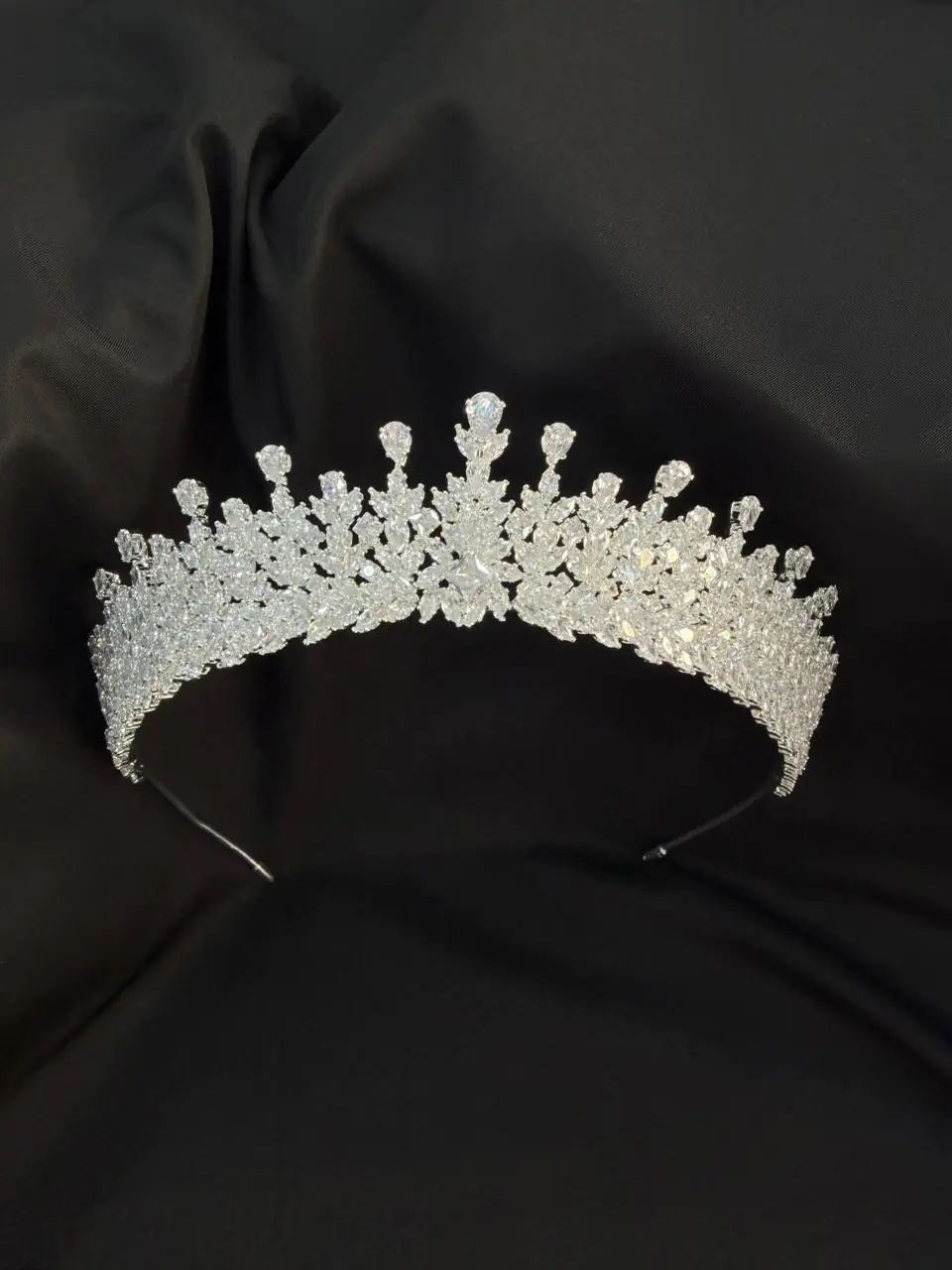 Eva Crown