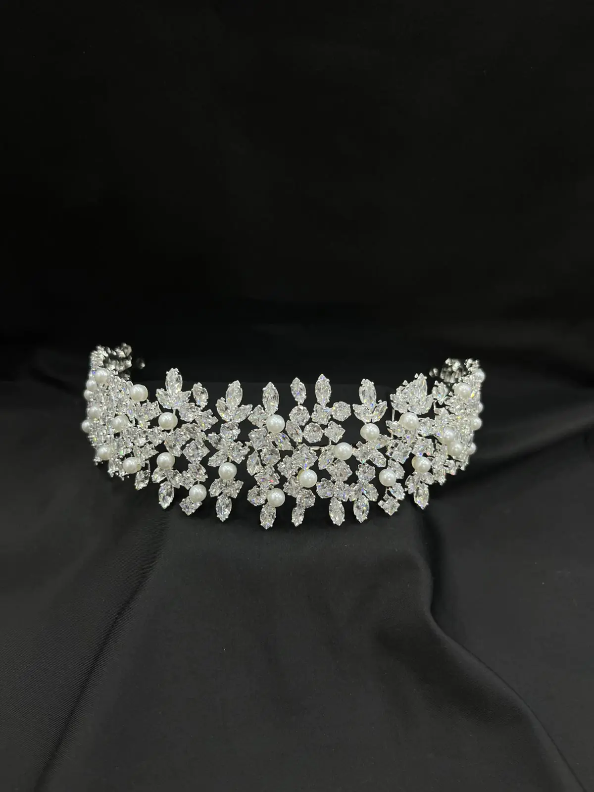 “Elite” zircon headpiece with pearls