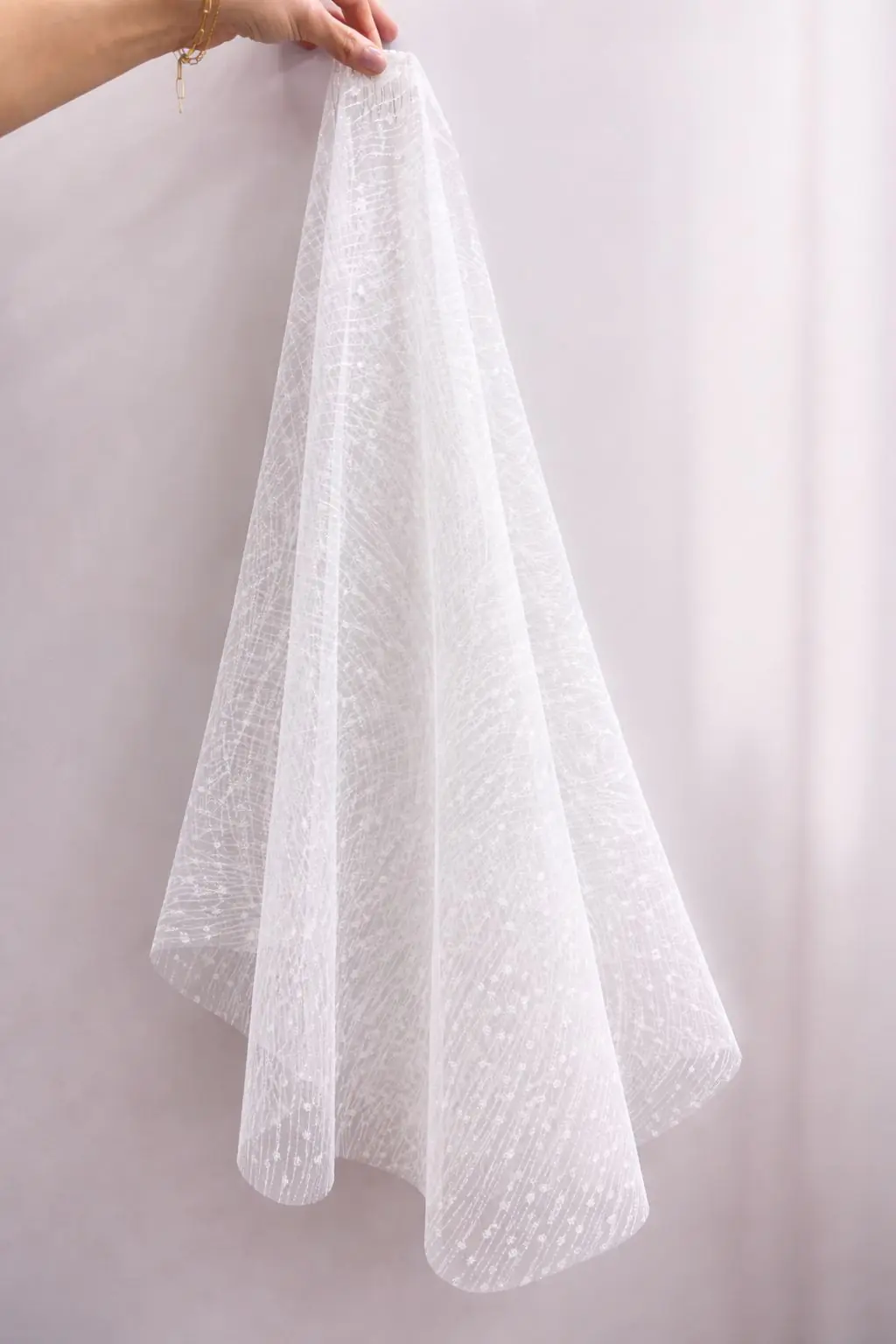 Shiny veil